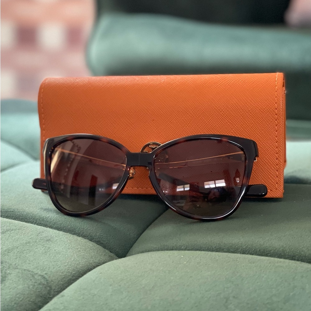 EUC! Tory Burch sunglasses